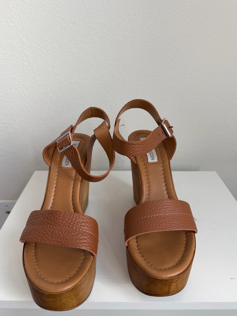 Steve Madden Tan Leather Platform Wedge Sandals - Picture 3 of 6
